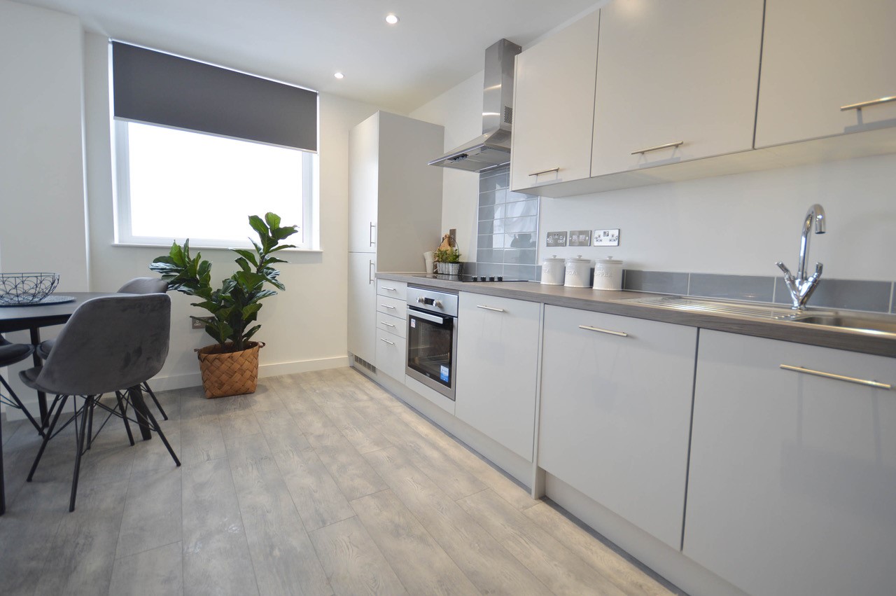 Equipoint show flat kitchen
