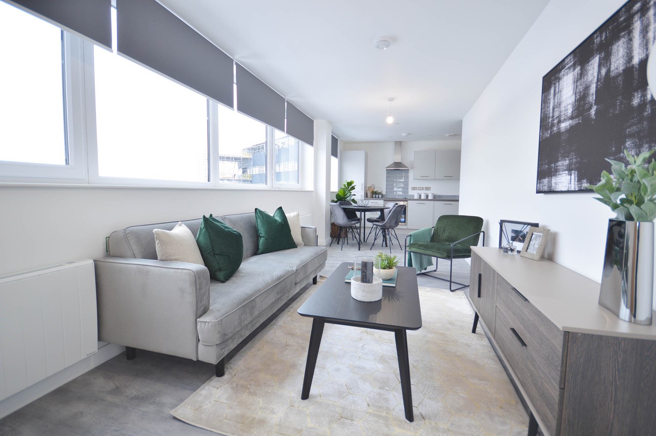 Equipoint show flat seating area